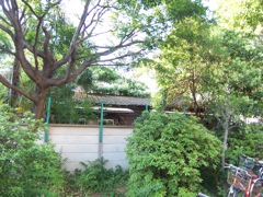 http://is.ocha.ac.jp/~siio/projects/house/oldhouse/100_3771.JPG