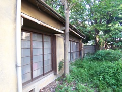 http://is.ocha.ac.jp/~siio/projects/house/oldhouse/100_3772.JPG
